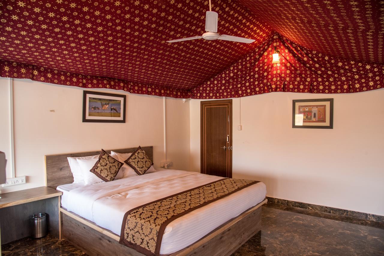 Padmavati Lake Resort Chittorgarh Exteriör bild